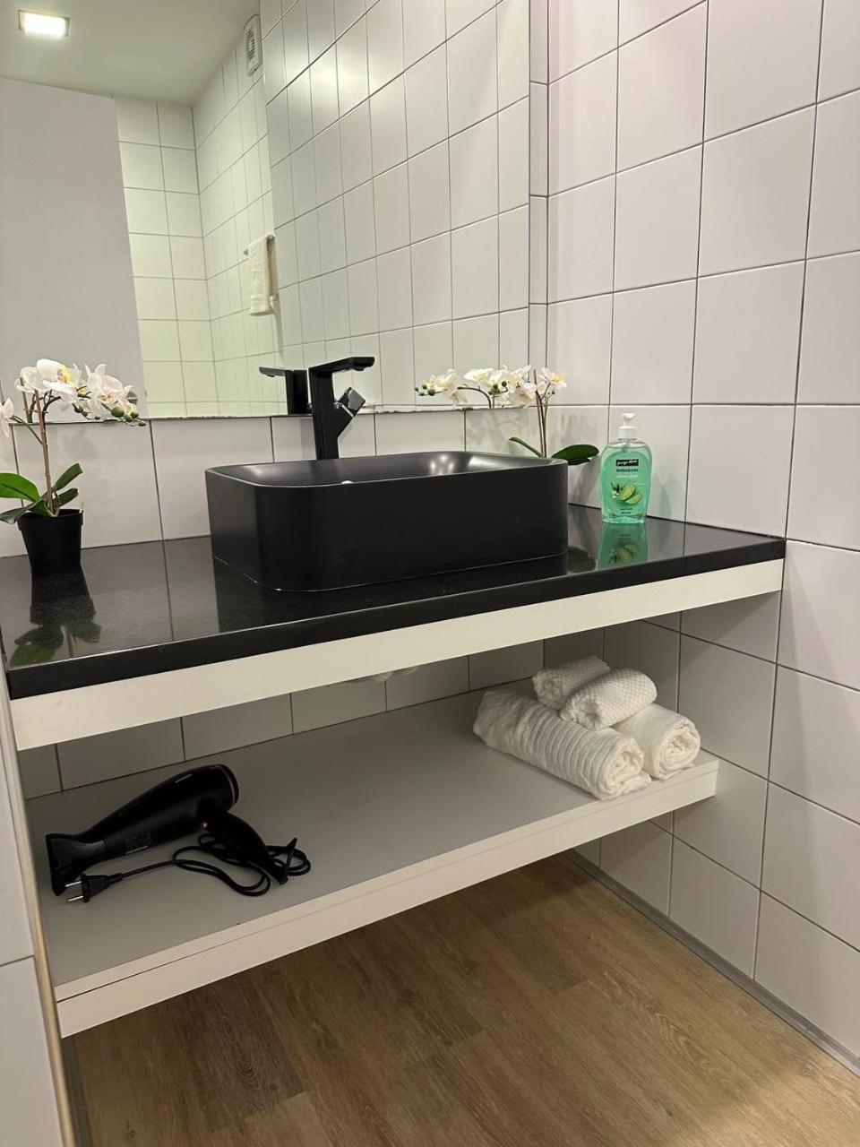 Apartment 1-bedroom With Kitchenette&bathroom Porto