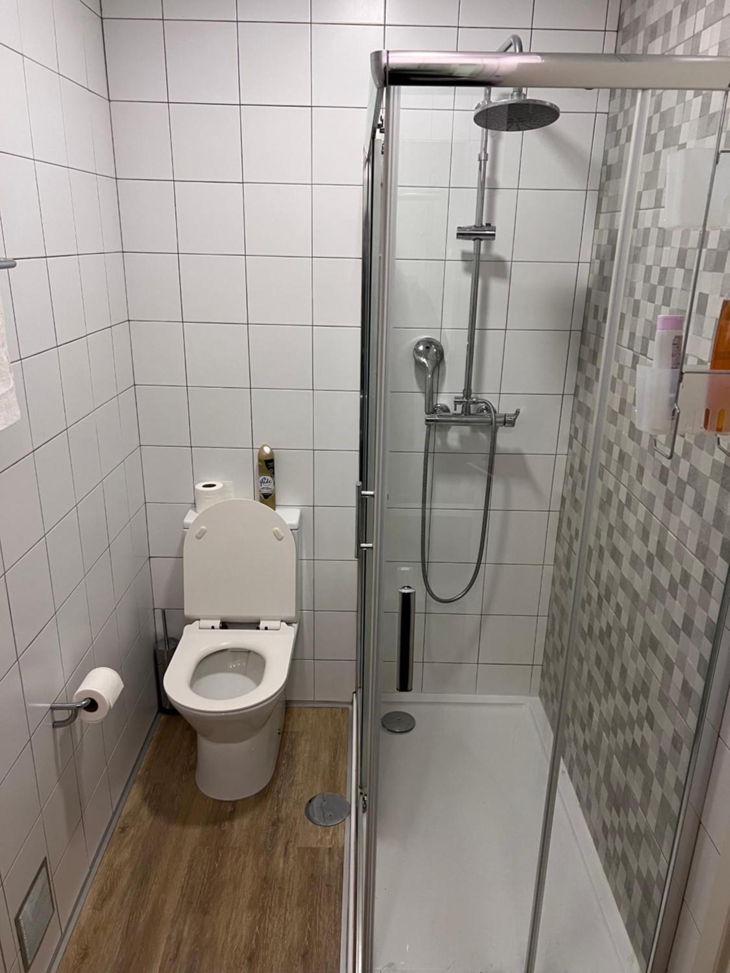 1-bedroom With Kitchenette&bathroom Apartment