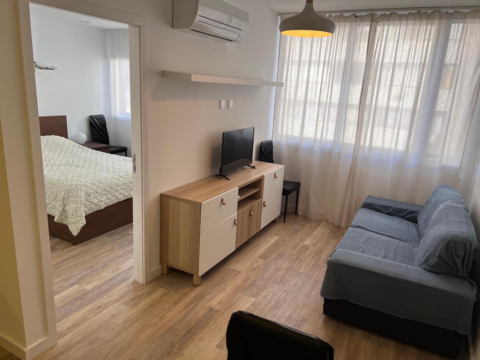 Apartment 1-bedroom With Kitchenette&bathroom *