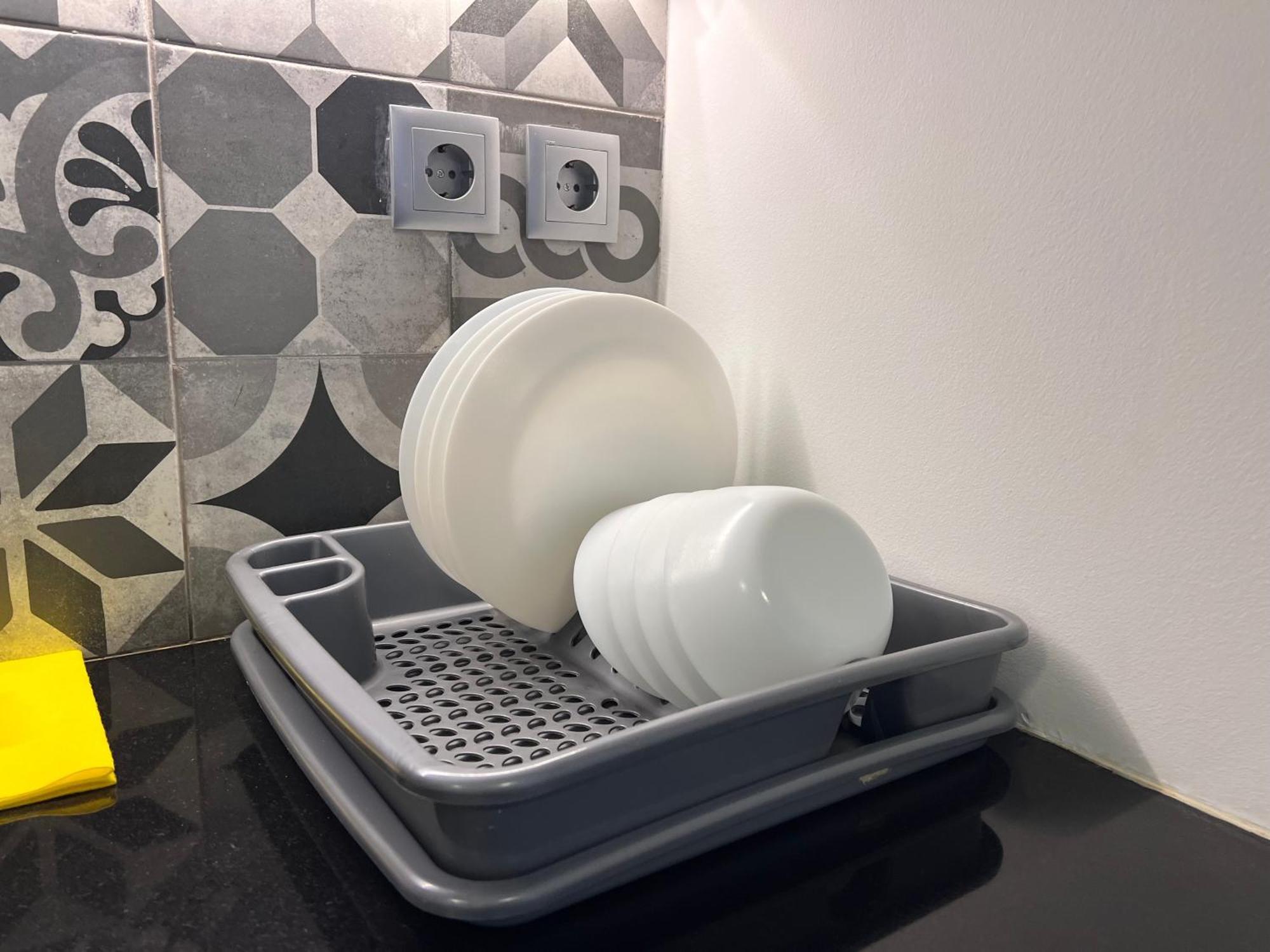 Apartment 1-bedroom With Kitchenette&bathroom *
